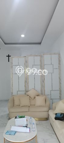 Siap Huni Rumah Mewah 5 Kamar di Semarang Barat Dekat ke Mana Pun Siap Huni Rumah Mewah 5 Kamar di Semarang Barat Dekat ke Mana Pun
