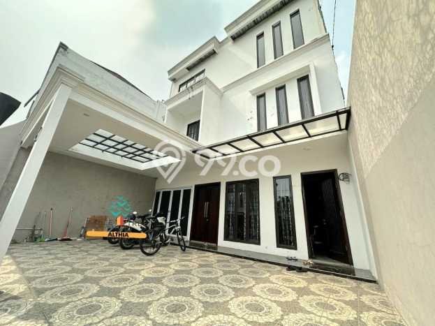 Hunian Mewah Dijual LT 231m2 di BSD, Tangerang Selatan Hunian Mewah Dijual LT 231m2 di BSD, Tangerang Selatan
