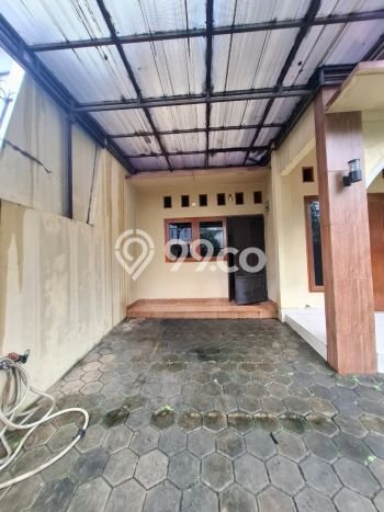 For Sale! Luxury House LT 228m2 Desain Modern di Veteran For Sale! Luxury House LT 228m2 Desain Modern di Veteran