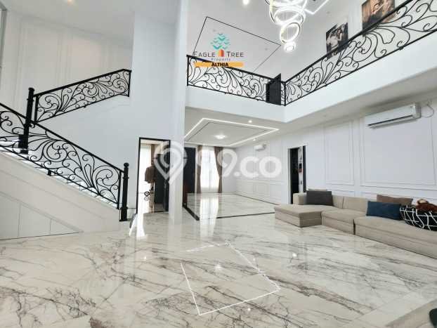Rumah Elit Modern Tanpa Renovasi di Veteran Jakarta Selatan Rumah Elit Modern Tanpa Renovasi di Veteran Jakarta Selatan