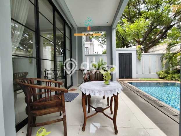 For Sale! Luxury House LT 234m2 Desain Elegan di Kemang For Sale! Luxury House LT 234m2 Desain Elegan di Kemang