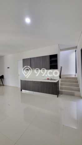 SEGERA MILIKI! Rumah di , Jakarta Selatan, Luas 135m2m² LB 162m2m² SEGERA MILIKI! Rumah di , Jakarta Selatan, Luas 135m2m² LB 162m2m²