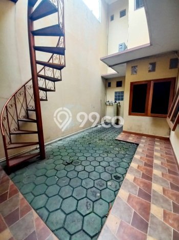 For Sale! Luxury House LT 228m2 Desain Modern di Veteran For Sale! Luxury House LT 228m2 Desain Modern di Veteran