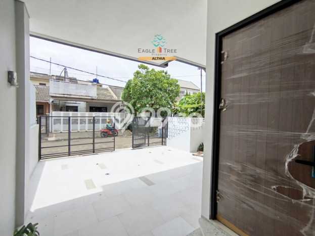 For Sale Rumah 4 Kamar Lokasi Strategis Bagus dan Strategis di BSD For Sale Rumah 4 Kamar Lokasi Strategis Bagus dan Strategis di BSD