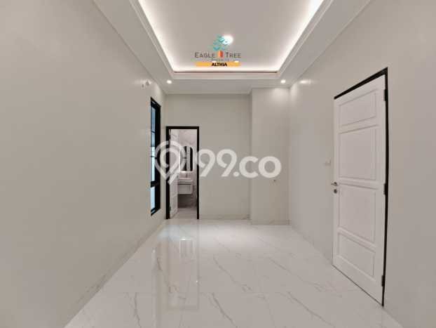 Rumah Mewah Siap Huni LT 121m2 di BSD, Tangerang Selatan Rumah Mewah Siap Huni LT 121m2 di BSD, Tangerang Selatan