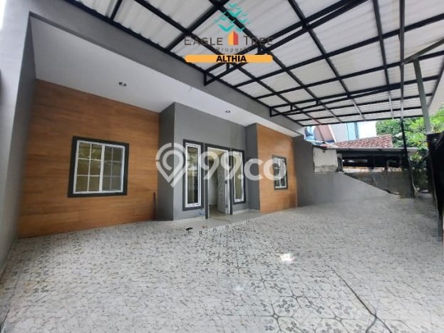 For Sale Rumah 4 Kamar Lokasi Ideal Nyaman dan Strategis di BSD For Sale Rumah 4 Kamar Lokasi Ideal Nyaman dan Strategis di BSD