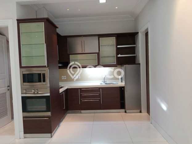 Hunian Elit LB 220m2 Siap Pakai Desain Elegan di Pondok Indah, Jakarta Selatan Hunian Elit LB 220m2 Siap Pakai Desain Elegan di Pondok Indah, Jakarta Selatan