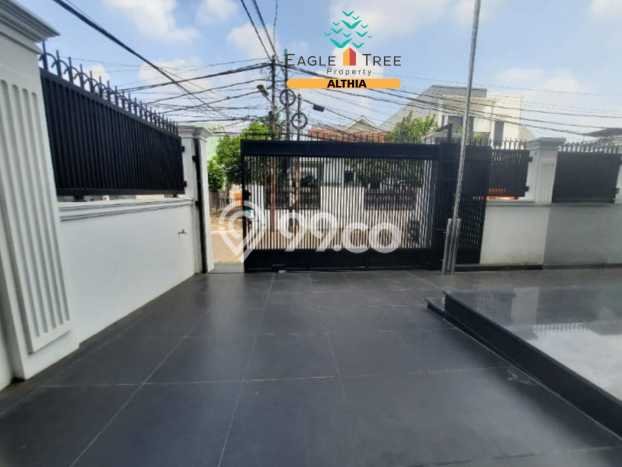 SPECIAL PROPERTY! Rumah area Bintaro, Luas 135m2m² Bangunan 250m2m² SPECIAL PROPERTY! Rumah area Bintaro, Luas 135m2m² Bangunan 250m2m²
