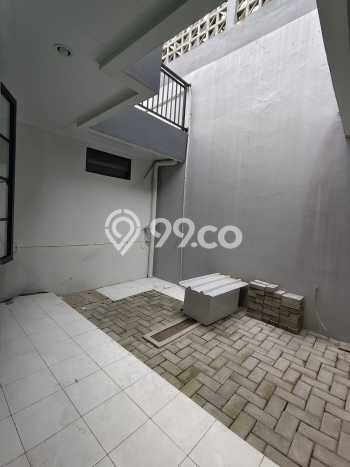 Dijual Rumah Luas Megah Dengan View Cantik di Bintaro, Jakarta Selatan Dijual Rumah Luas Megah Dengan View Cantik di Bintaro, Jakarta Selatan