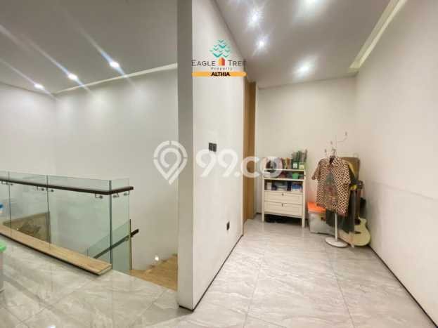 Ready to Use! Luxury House LT 185m2 Desain Modern di BSD Ready to Use! Luxury House LT 185m2 Desain Modern di BSD