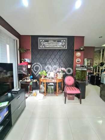 Rumah Mewah LB 200m2 Siap Pakai Desain Elegan di Bintaro, Tangerang Selatan Rumah Mewah LB 200m2 Siap Pakai Desain Elegan di Bintaro, Tangerang Selatan
