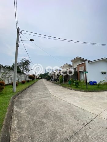 Rumah Modern Cantik 1 KT Bisa Langsung Pindah di BSD Rumah Modern Cantik 1 KT Bisa Langsung Pindah di BSD