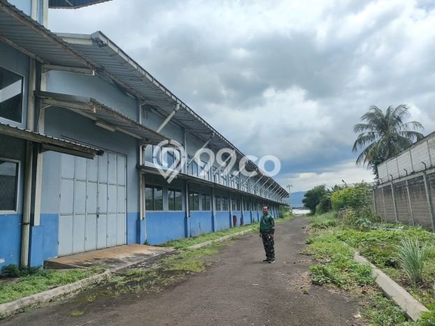Lokasi Strategis! Dijual Gudang Bisnis di Cibinong, Bogor Kondisi Bagus Lokasi Strategis! Dijual Gudang Bisnis di Cibinong, Bogor Kondisi Bagus