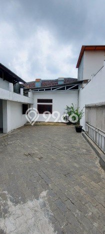 Ready to Use! Luxury House LT 382m2 Desain Modern di SCBD Ready to Use! Luxury House LT 382m2 Desain Modern di SCBD