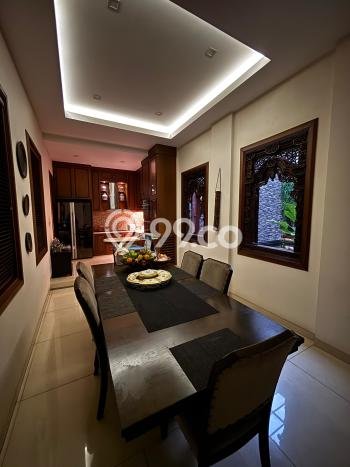 Dijual Rumah Mewah Elegan Dengan View Eksklusif di Jaka Permai, Bekasi Dijual Rumah Mewah Elegan Dengan View Eksklusif di Jaka Permai, Bekasi