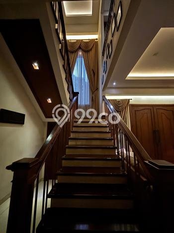 Dijual Rumah Mewah Elegan Dengan View Eksklusif di Jaka Permai, Bekasi Dijual Rumah Mewah Elegan Dengan View Eksklusif di Jaka Permai, Bekasi