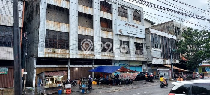 Unit Ruko Dijual di Pekanbaru LT 1121m2 & LB 1500m2 Unit Ruko Dijual di Pekanbaru LT 1121m2 & LB 1500m2