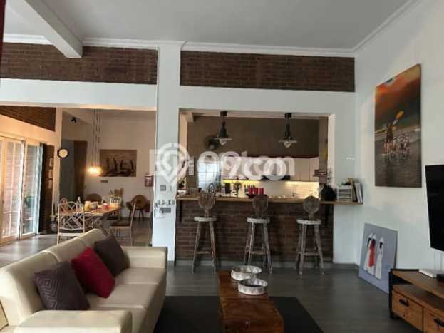 For Sale Vila Kawasan Sidorejo, Ukuran 650m2m², Lokasi Premium For Sale Vila Kawasan Sidorejo, Ukuran 650m2m², Lokasi Premium
