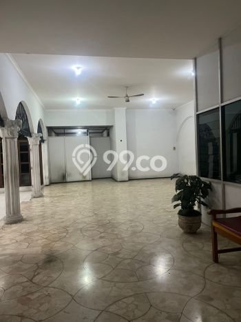 Siap Huni Rumah Mewah 4 Kamar di Dr Cipto Mangunkusomo Dekat ke Mana Saja Siap Huni Rumah Mewah 4 Kamar di Dr Cipto Mangunkusomo Dekat ke Mana Saja