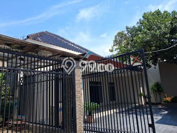 Hunian Elit LB 220m2 Siap Huni Desain Elegan di Halmahera, Semarang Hunian Elit LB 220m2 Siap Huni Desain Elegan di Halmahera, Semarang
