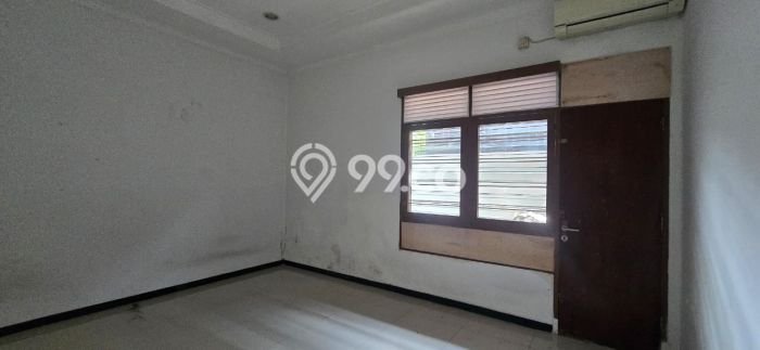 Disewakan Rumah Harga Terjangkau di Pleburan Semarang dengan 6 Kamar Tidur Disewakan Rumah Harga Terjangkau di Pleburan Semarang dengan 6 Kamar Tidur