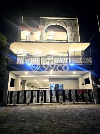 Unit Kost Dijual di Indraprasta dengan 32 Kamar Area Strategis Unit Kost Dijual di Indraprasta dengan 32 Kamar Area Strategis