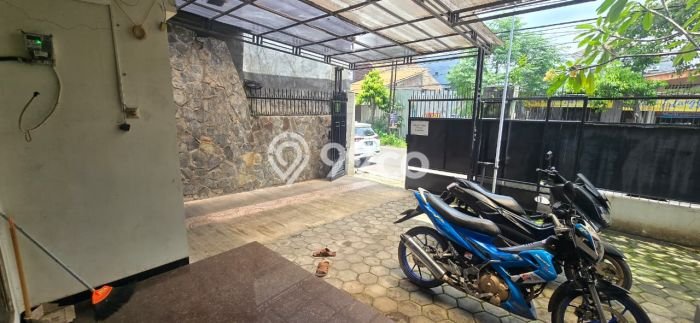 Disewakan Rumah Harga Terjangkau di Pleburan Semarang dengan 6 Kamar Tidur Disewakan Rumah Harga Terjangkau di Pleburan Semarang dengan 6 Kamar Tidur