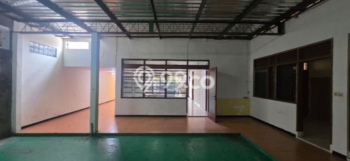 Disewakan Rumah Harga Terjangkau di Pleburan Semarang dengan 6 Kamar Tidur Disewakan Rumah Harga Terjangkau di Pleburan Semarang dengan 6 Kamar Tidur