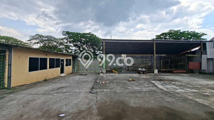 AREA KOMERSIAL! Gudang For Rent Kawasan Semarang Utara, Luas 200m², Area Utama, Ready Usaha AREA KOMERSIAL! Gudang For Rent Kawasan Semarang Utara, Luas 200m², Area Utama, Ready Usaha