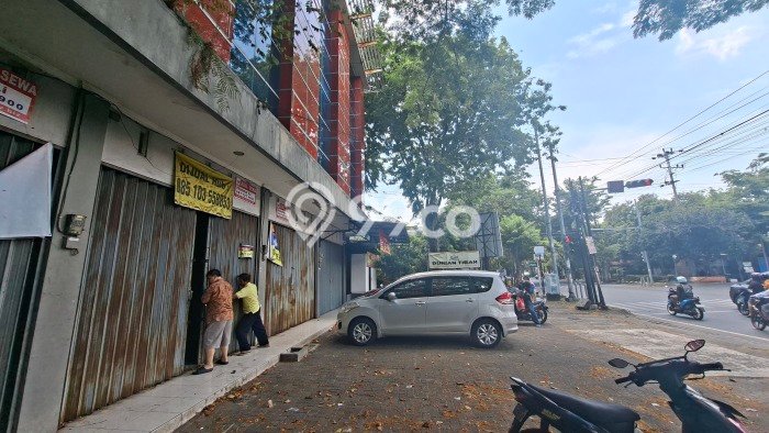 Unit Ruko Dijual di Semarang Barat Semarang Luas Tanah 88m2, Luas Bangunan 180m2 Unit Ruko Dijual di Semarang Barat Semarang Luas Tanah 88m2, Luas Bangunan 180m2