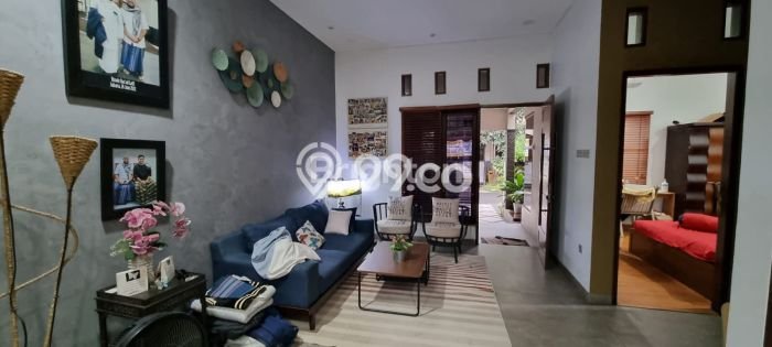 Rumah Strategis Sukmajaya, Depok, Luas 135m² LB 200m² Rumah Strategis Sukmajaya, Depok, Luas 135m² LB 200m²