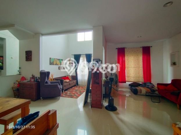 Rumah Strategis Modern Lb 220m2 di Beji, Depok Rumah Strategis Modern Lb 220m2 di Beji, Depok
