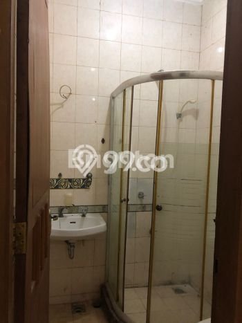 HOT DEAL! Rumah di Sukmajaya, 4 KT, Lingkungan Strategis, Luas 120m² LB 200m² HOT DEAL! Rumah di Sukmajaya, 4 KT, Lingkungan Strategis, Luas 120m² LB 200m²