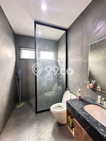 For Sale! Luxury House LT 250m2 Desain Elegan di Tanjung Barat For Sale! Luxury House LT 250m2 Desain Elegan di Tanjung Barat