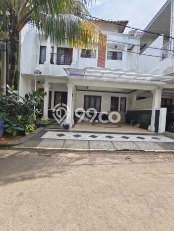 Rumah Asri di , 4 KM, LT 135m2m² Bangunan 254m2m² Rumah Asri di , 4 KM, LT 135m2m² Bangunan 254m2m²
