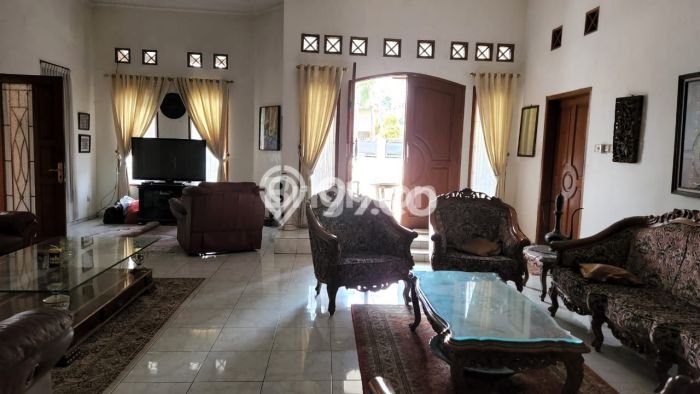 Siap Huni Rumah Mewah 4 Kamar di Kebayoran Lama Dekat ke Mana Pun Siap Huni Rumah Mewah 4 Kamar di Kebayoran Lama Dekat ke Mana Pun
