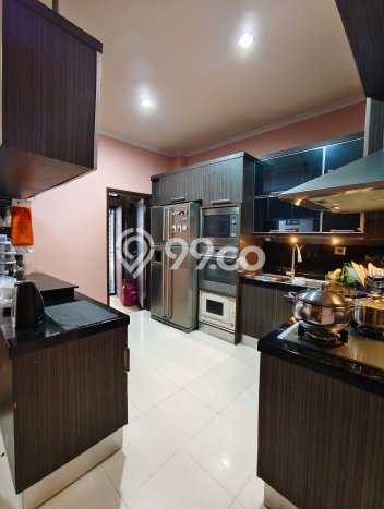 Disewakan! Rumah 4 Kamar Tidur &
4 Kamar Mandi di Pondok Indah, Jakarta Selatan Disewakan! Rumah 4 Kamar Tidur &
4 Kamar Mandi di Pondok Indah, Jakarta Selatan