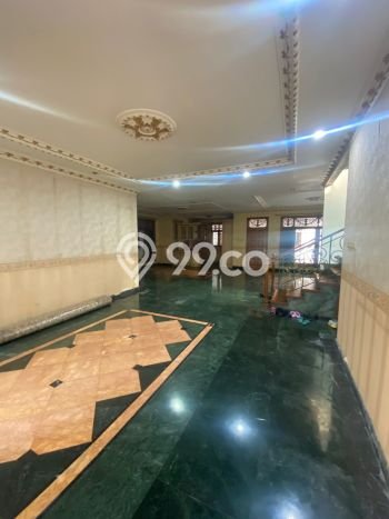 Rumah Mewah LB 380m2 Siap Huni Desain Elegan di Tanjung Barat, Jakarta Selatan Rumah Mewah LB 380m2 Siap Huni Desain Elegan di Tanjung Barat, Jakarta Selatan