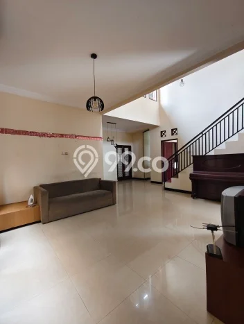 Disewakan Rumah Murah di Tanjung Barat Jakarta Selatan dengan 4 KT Disewakan Rumah Murah di Tanjung Barat Jakarta Selatan dengan 4 KT