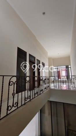 Rumah Elit Modern Tanpa Renovasi di Pondok Indah Jakarta Selatan Rumah Elit Modern Tanpa Renovasi di Pondok Indah Jakarta Selatan