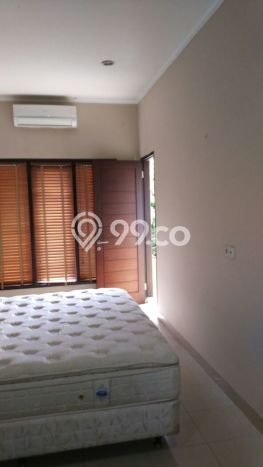 Disewakan! Rumah 4 Kamar Tidur &
4 Kamar Mandi di Pondok Indah, Jakarta Selatan Disewakan! Rumah 4 Kamar Tidur &
4 Kamar Mandi di Pondok Indah, Jakarta Selatan