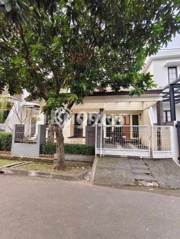 BEST CHOICE! Rumah di Tanjung Barat, 3 KT, Dekat Sekolah, LT 200m² LB 220m² BEST CHOICE! Rumah di Tanjung Barat, 3 KT, Dekat Sekolah, LT 200m² LB 220m²