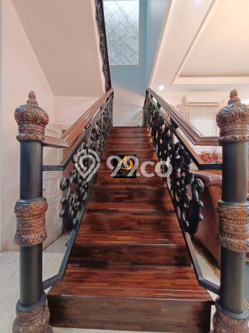 Rumah Luxury Modern Tanpa Renovasi di Cipinang Jakarta Timur Rumah Luxury Modern Tanpa Renovasi di Cipinang Jakarta Timur
