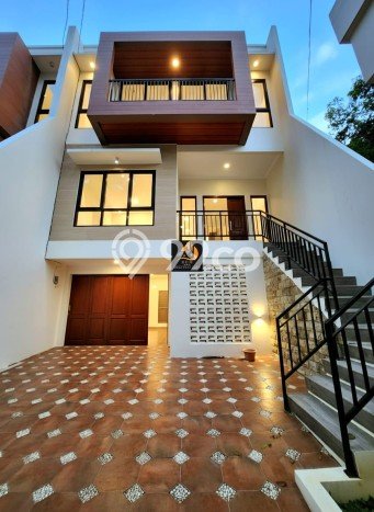 Ready to Use! Premium House LT 154m2 Desain Modern di Ragunan Ready to Use! Premium House LT 154m2 Desain Modern di Ragunan