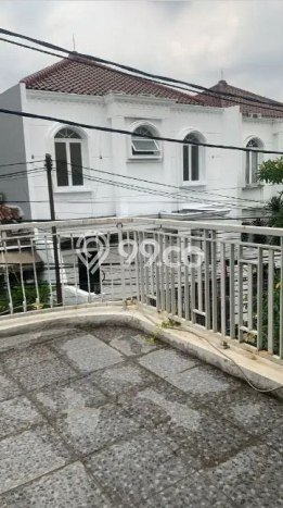 Ready to Use! Luxury House LT 103m2 Desain Modern di Kalibata Ready to Use! Luxury House LT 103m2 Desain Modern di Kalibata