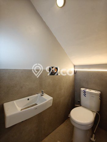Rumah Modern 4 KT di Bambu Apus Jakarta Timur Unfurnished Rumah Modern 4 KT di Bambu Apus Jakarta Timur Unfurnished