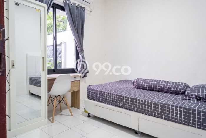 Rumah Kost Dijual di Mampang Prapatan, Jakarta Selatan, Spesifikasi 18 KT, 8 KM, 400m2 Rumah Kost Dijual di Mampang Prapatan, Jakarta Selatan, Spesifikasi 18 KT, 8 KM, 400m2