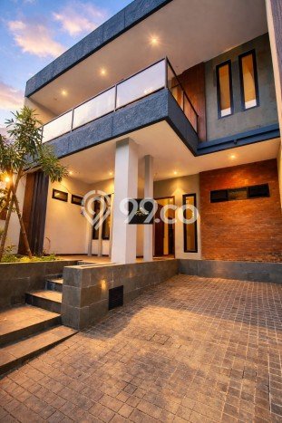 Hunian Eksklusif Dijual LT 135m2 di Kelapa Gading, Jakarta Utara Hunian Eksklusif Dijual LT 135m2 di Kelapa Gading, Jakarta Utara