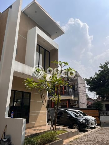 Dijual Rumah Eksklusif 3 KT di Condet, Jakarta Timur Dijual Rumah Eksklusif 3 KT di Condet, Jakarta Timur