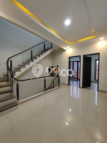 Jual Rumah Mewah Megah Dengan View Cantik di Rawamangun, Jakarta Timur Jual Rumah Mewah Megah Dengan View Cantik di Rawamangun, Jakarta Timur